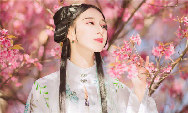 彬村山华侨农场供卵试管婴儿：助您实现家庭梦想的科学方案